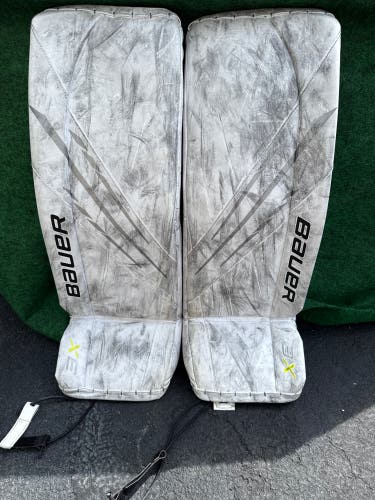 White Bauer Vapor 3X Goalie Leg Pads (Used) | Intermediate Medium (31+)