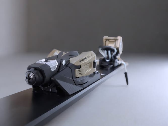 Atomic N Strive 12 GW L90 Bindings (Black/Bronze)