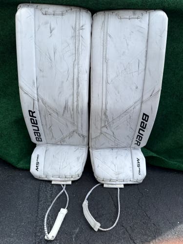 White Bauer Supreme M5 Pro Goalie Leg Pads (Used) | Intermediate Small (30+)