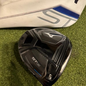 Mizuno ST-Z 220 9.5* Driver, Fujikura Ventus Blue Velocore 6X X-Stiff Flex, RH