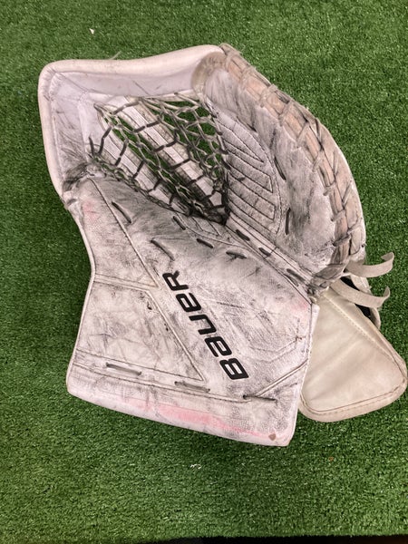 White Intermediate Bauer M5 Pro Goalie Gloves & Blockers Regular (Used)