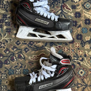 Bauer Vapor X700 Hockey Goalie Skates Regular Width 7.5 (Used)