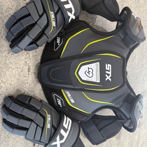 Large Youth STX Stallion 200 Shoulder Pads (Used)