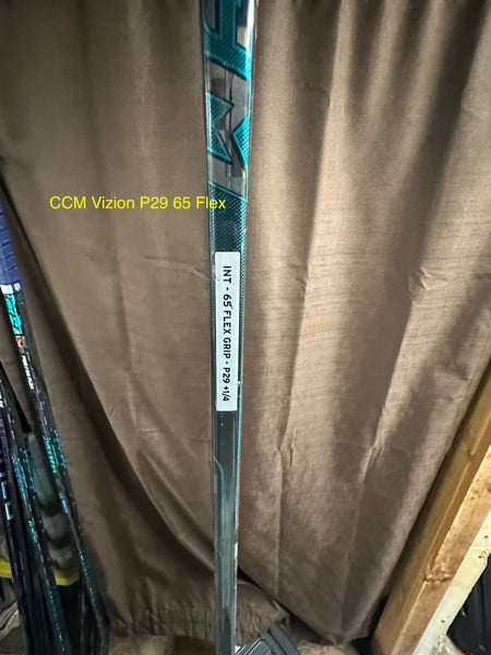 Refurbished - Intermediate CCM Vizion Right Handed Hockey Stick P29 (Used)