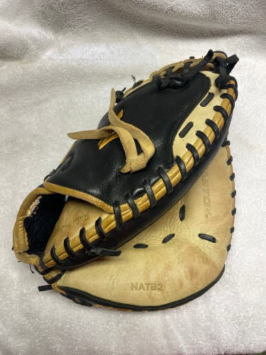 ¡Broken in! Easton Natural Elite RH Catcher's Baseball Glove 34" (Used)
