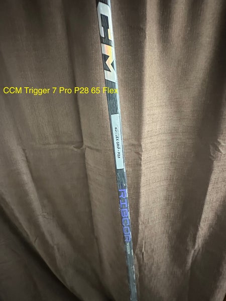 REFURBISHED - Senior CCM RibCor Trigger 7 Pro Right Handed Hockey Stick P28 (Used)