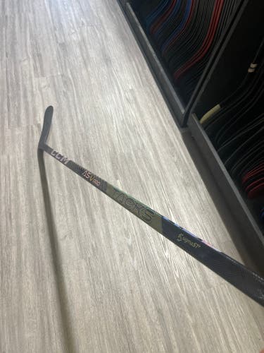 Senior CCM Super Tacks AS-V Pro Right Handed Hockey Stick P29 80 Flex Pro Stock (New)