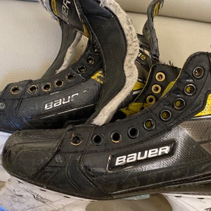2022 Bauer Supreme 3S Pro Hockey Skates Regular Width Size 5.5 (Used)
