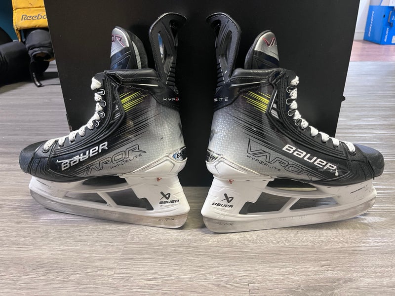 Bauer Vapor Hyperlite 2 Hockey Skates Narrow Width   6 (Used)