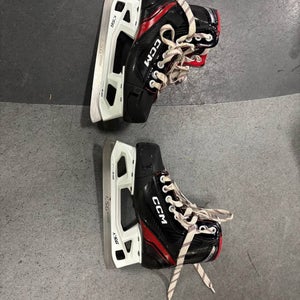 CCM EFLEX 6.5 Hockey Goalie Skates Size 2 (Used)