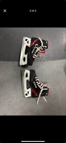 CCM EFLEX 6.5 Hockey Goalie Skates Size 2 (Used)