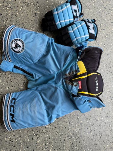 Senior Medium CCM Tacks Hockey Pants (Used)
