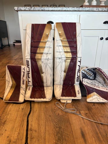 34" 2023 True Catalyst PX3 Regular Goalie Full Set (Used)