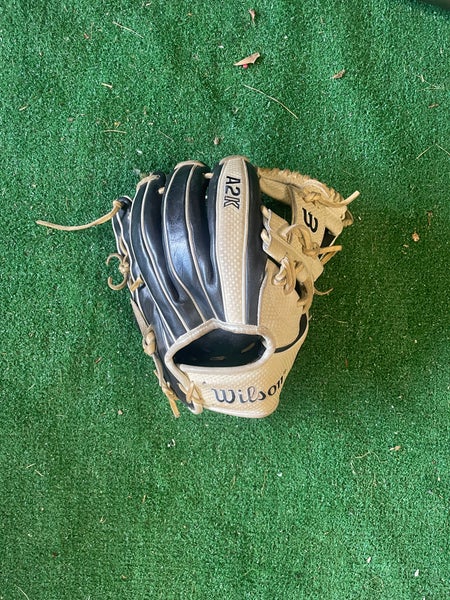 2023 Infield RH Wilson A2K Baseball Glove 11.75" (Used)