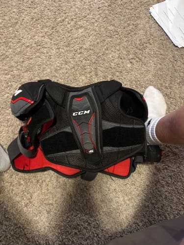 Small Senior CCM Shoulder Pads (Used)