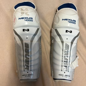 Intermediate Bauer Nexus 4000 12" Shin Pads (Used)