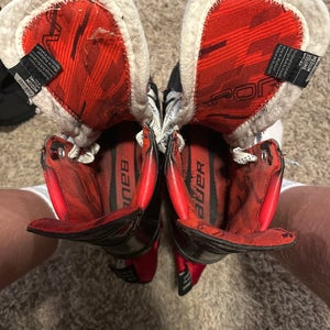2020 Bauer Hockey Skates 5.5 (Used)