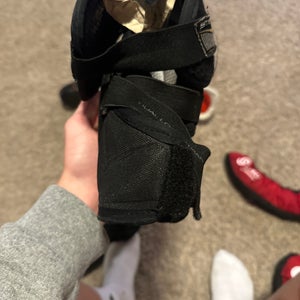 Junior Large Easton Elbow Pads (Used)