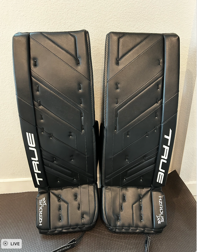 2025 31" True HZRDUS 7X4 Goalie Leg Pads (New)