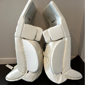 2025 31" True Catalyst 7X3 Goalie Leg Pads (New)