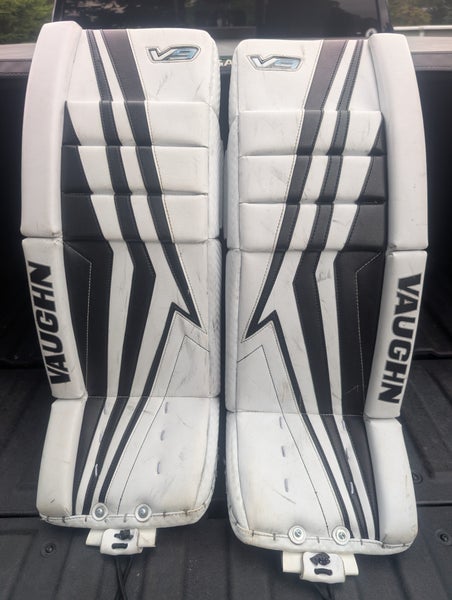28 + 2 Vaughn Int Velocity V9 Goalie Leg Pads (Used)