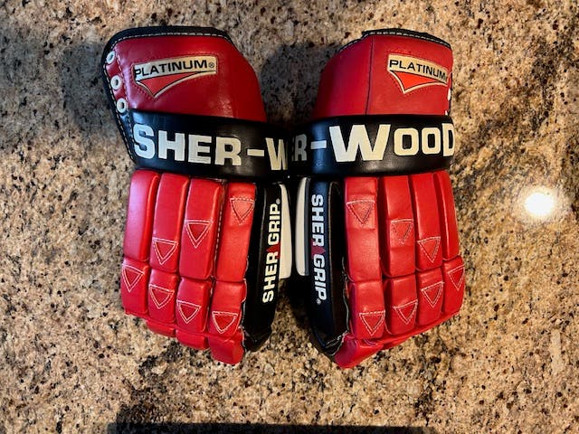 Sher-Wood SP-5060 Gloves 15" (New)