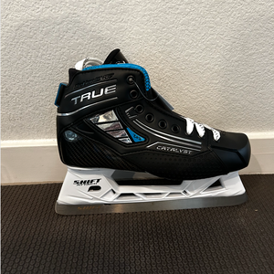 2025 True Catalyst 7X4 Hockey Skates Regular Width 7 (New)