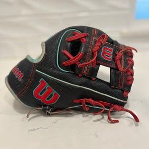 Wilson A2000 RH Infield Baseball Glove 11" (Used)