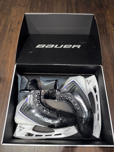 2025 Bauer Vapor Flylite Hockey Skates Regular Width 10 (Used)