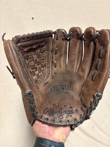 RH Rawlings Champion Series Baseball Glove 12.5" (Used)
