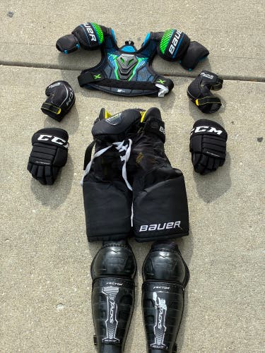 Youth Medium Bauer Starter Kit (Used)