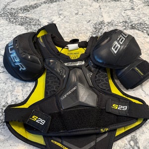 Small Junior Bauer Supreme S29 Shoulder Pads (Used)