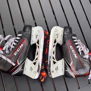 CCM JetSpeed FT490 Hockey Skates Size 4.5 (Used)