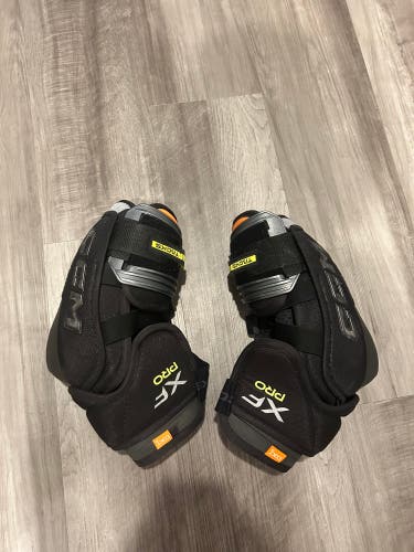 Large CCM Tacks AS-V Pro Elbow Pads (Used)
