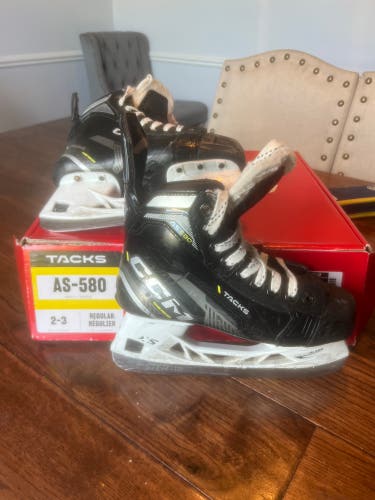 CCM Tacks AS580 Hockey Skates Regular Width Size 3 (Used)
