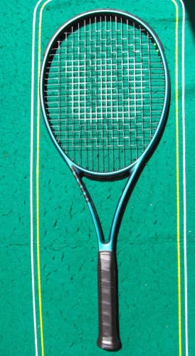 Wilson Blade 98 V9 27" 305g 10.8oz 32cm 7pts HL 4 3/8 Strung 16x19 EXCL+