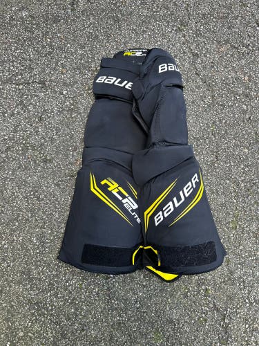 Medium Bauer Supreme ACP Elite Girdle (Used)