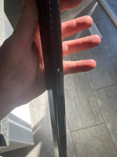 Senior Bauer Vapor Hyperlite 2 Right Handed Hockey Stick P92 (Used)