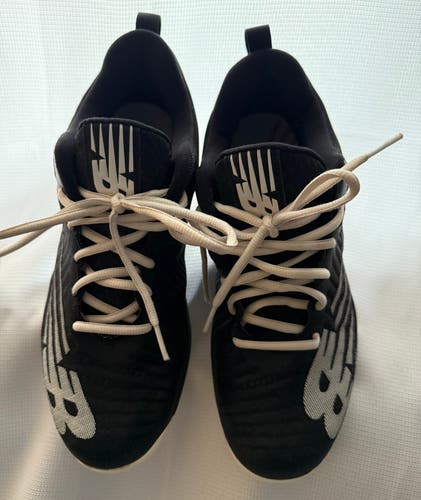 Black Men's Size M 8.5 (W 9.5) Adult New Balance 4040v6 Low Top Molded Cleats (Used)