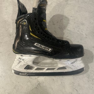 Bauer Supreme 2S Pro Hockey Skates Regular Width Size 4 (Used)