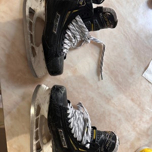 2018 Bauer Supreme 2S Pro Hockey Skates Regular Width 8.5 (Used)