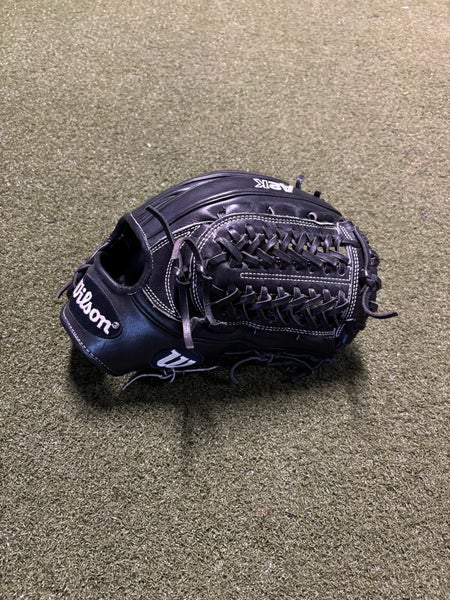 Wilson RH Pitcher's A2K Baseball Glove 11.75" (New)