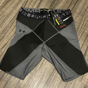 Under Armour Heat Gear Core Compression Shorts, Size Adult XL