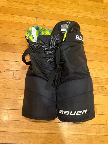 Junior Medium Bauer Hockey Pants (Used)