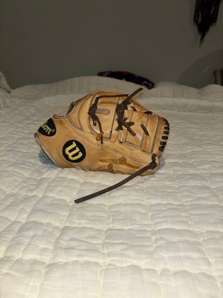 Wilson A2K RH Pitcher's Baseball Glove 12" (Used)