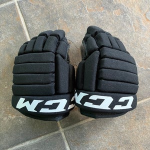 Black Youth CCM Gloves 8" (Used)