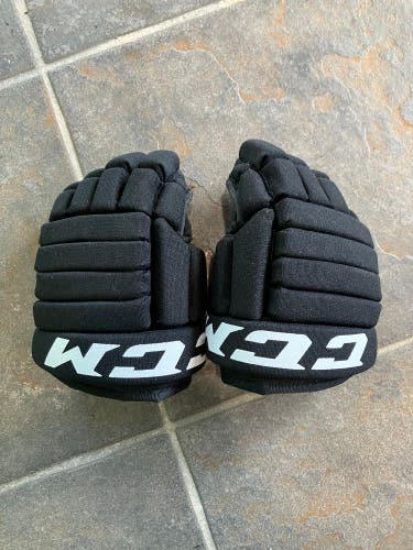 Black Youth CCM Gloves 8" (Used)