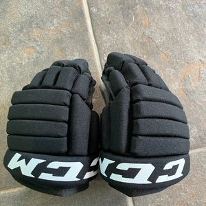 Black Youth CCM Gloves 8" (Used)