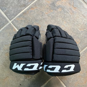 Black Junior CCM Gloves 10" (Used)