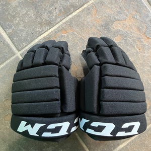 Black Junior CCM Gloves 10" (Used)
